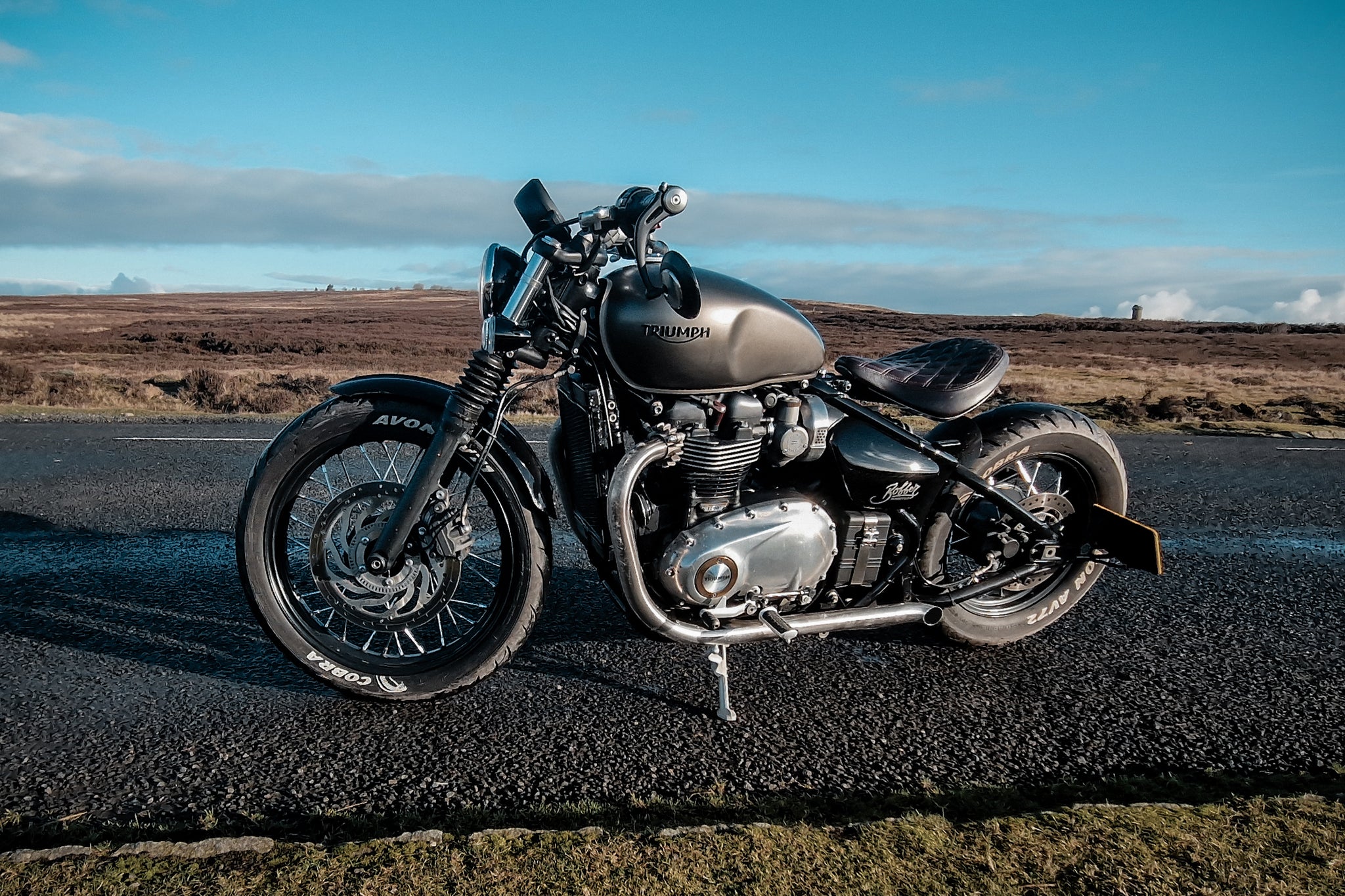 Triumph Bobber (Pre 2025) Drag Pipes Long slip-ons – Hitchcox