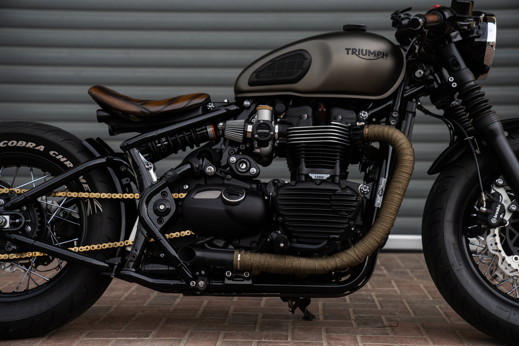 Triumph Bobber (Pre 2025) Drag Pipes Short slip-ons – Hitchcox